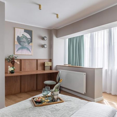 Holt - Sublime Minty Green 1Br On The Park Bucarest Exterior foto